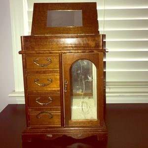 Vintage jewelry organizer